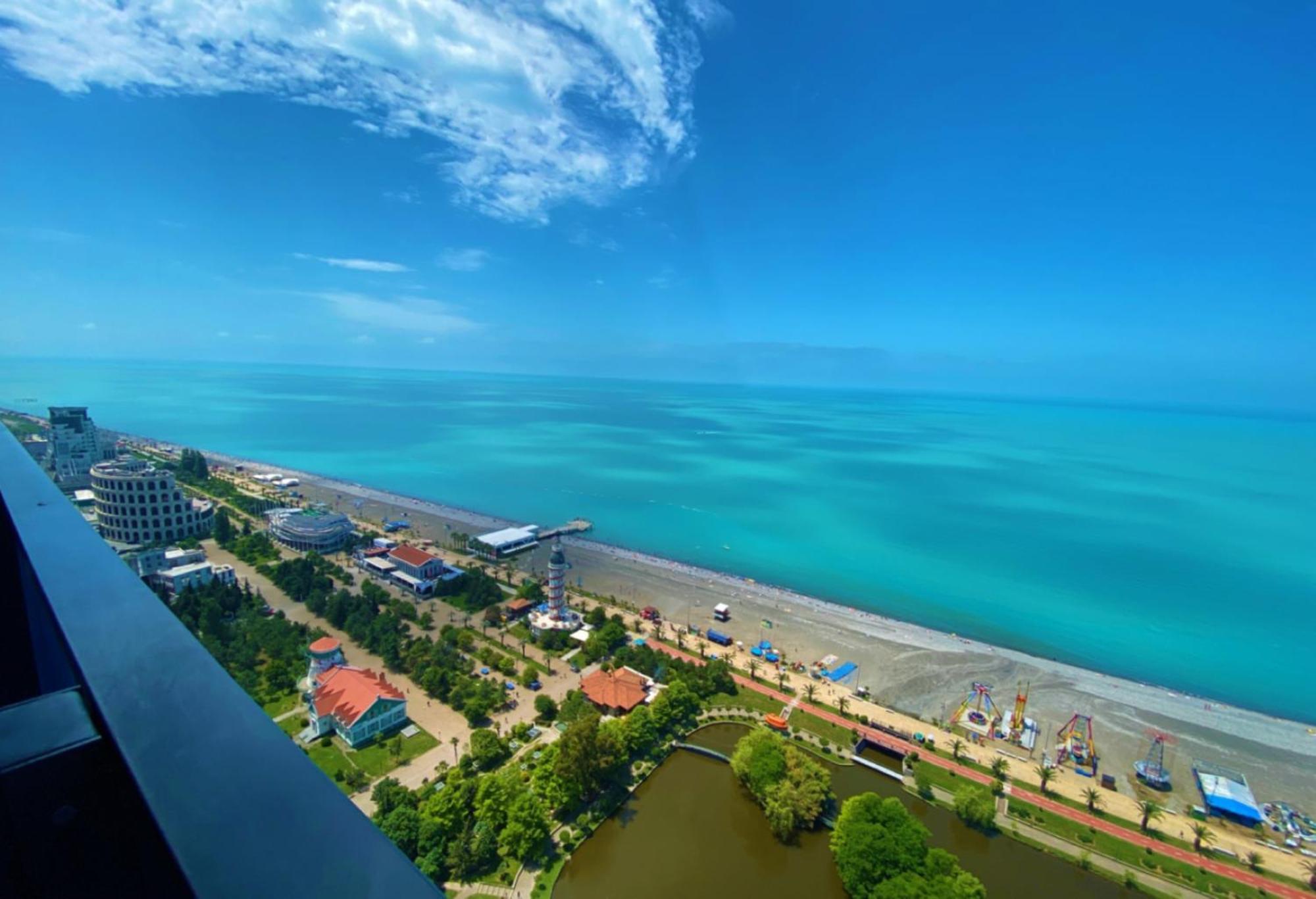 Relax And Unwind Premier Sea View Aparthotel In Batumi Eksteriør bilde