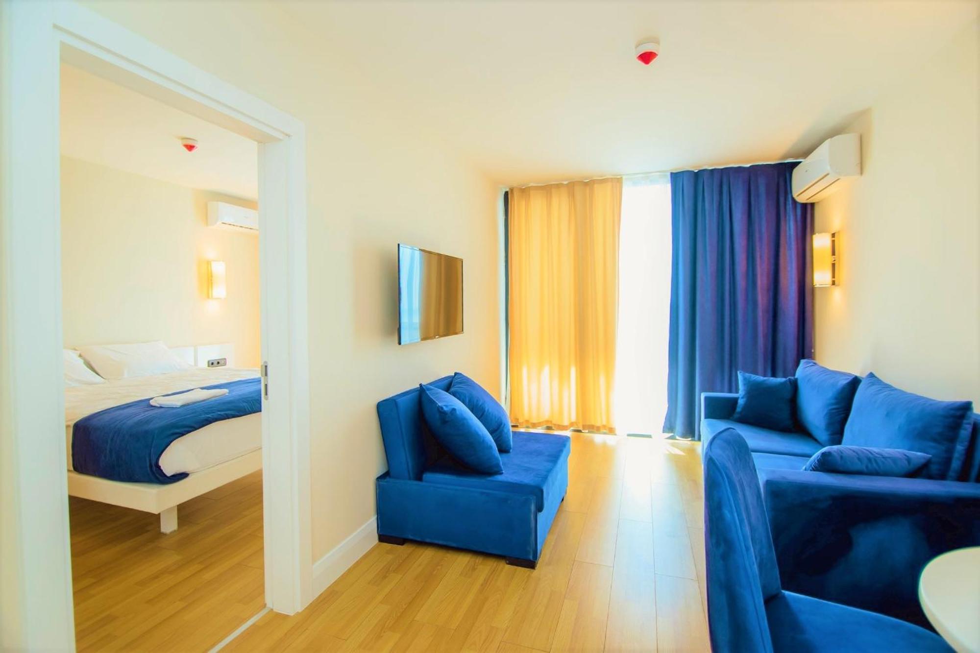 Relax And Unwind Premier Sea View Aparthotel In Batumi Eksteriør bilde