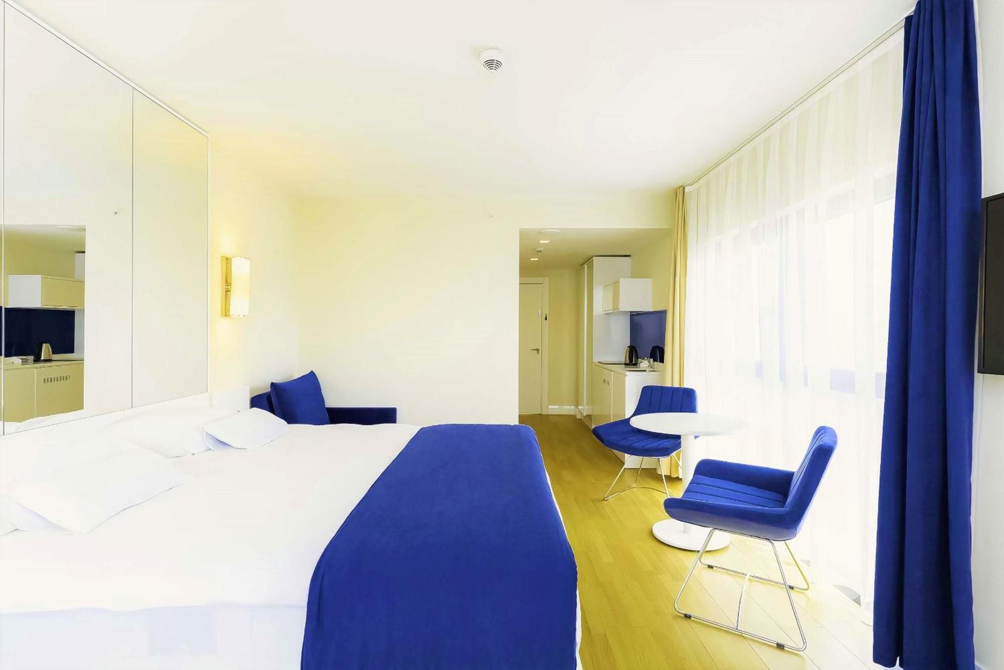 Relax And Unwind Premier Sea View Aparthotel In Batumi Eksteriør bilde