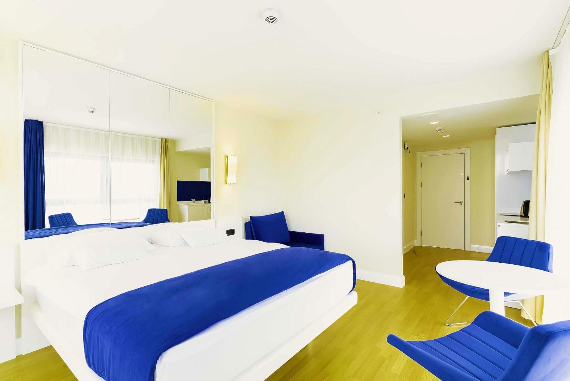 Relax And Unwind Premier Sea View Aparthotel In Batumi Eksteriør bilde