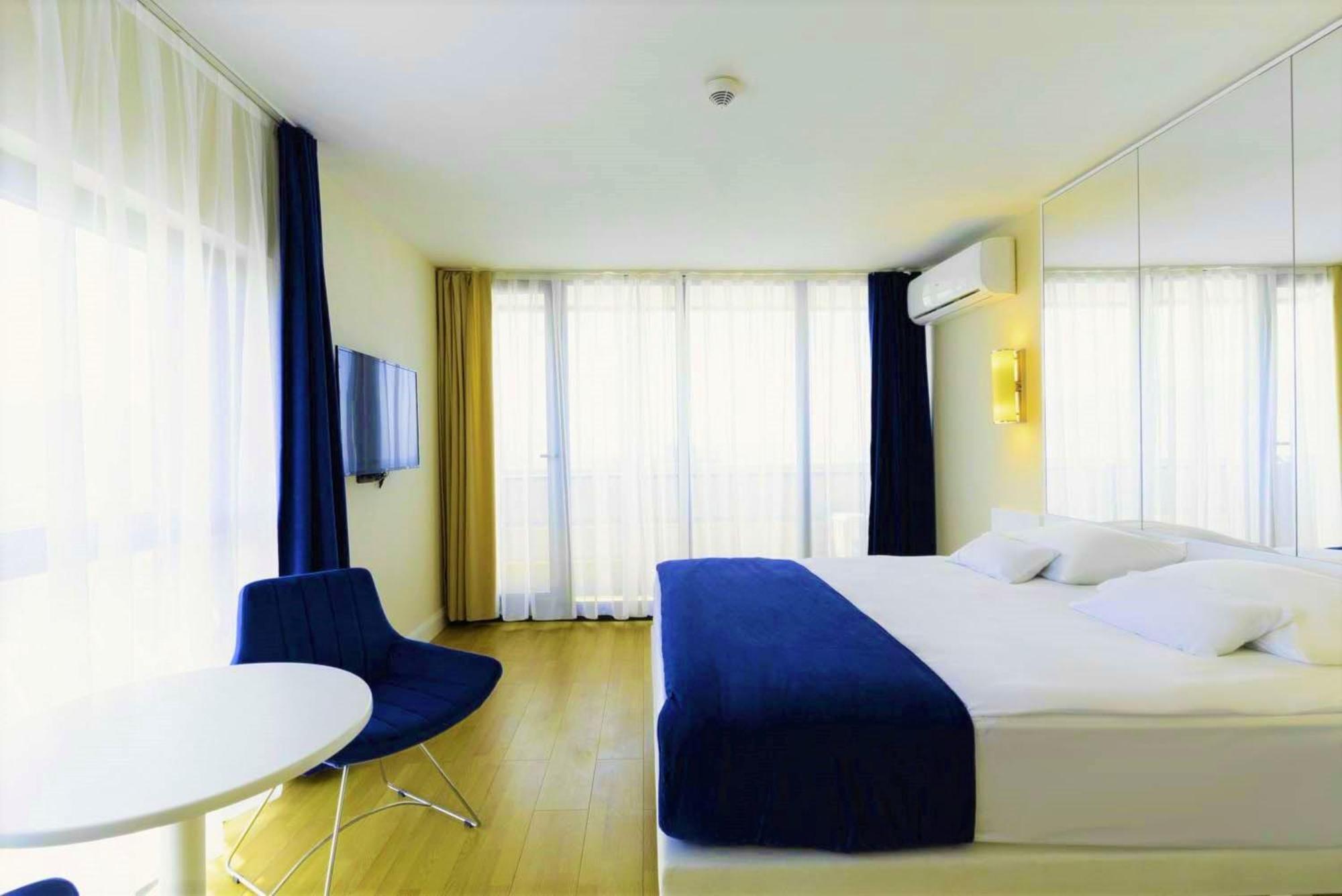 Relax And Unwind Premier Sea View Aparthotel In Batumi Eksteriør bilde